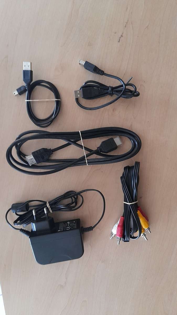 Mede8er MED500X2 Media Player + Wireless Keyboard + Wifi