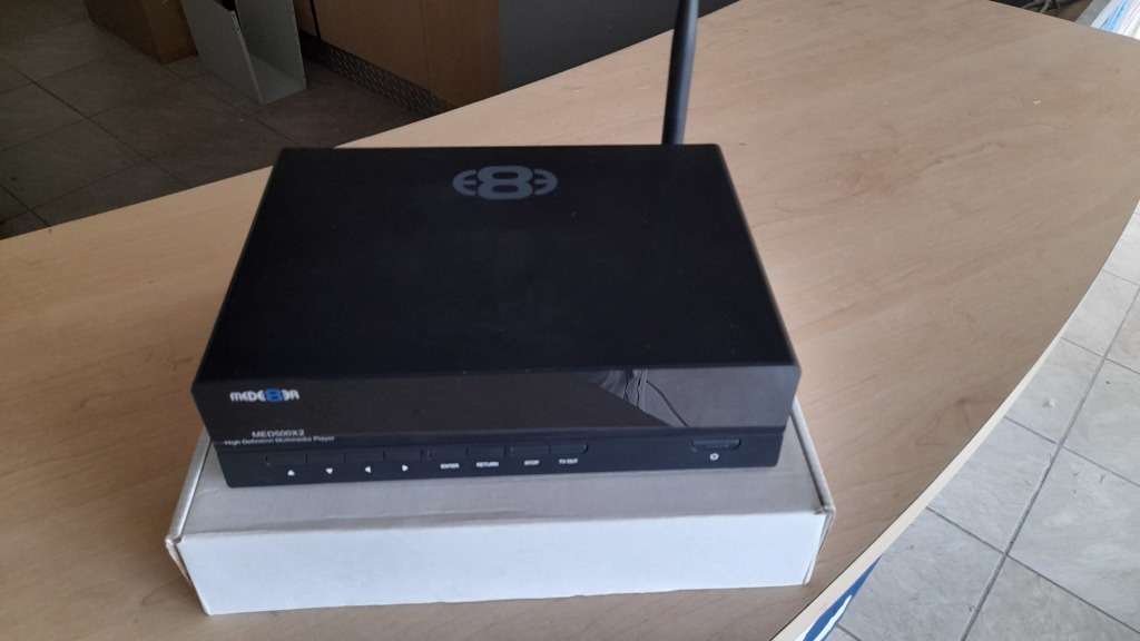 Mede8er MED500X2 Media Player + Wireless Keyboard + Wifi