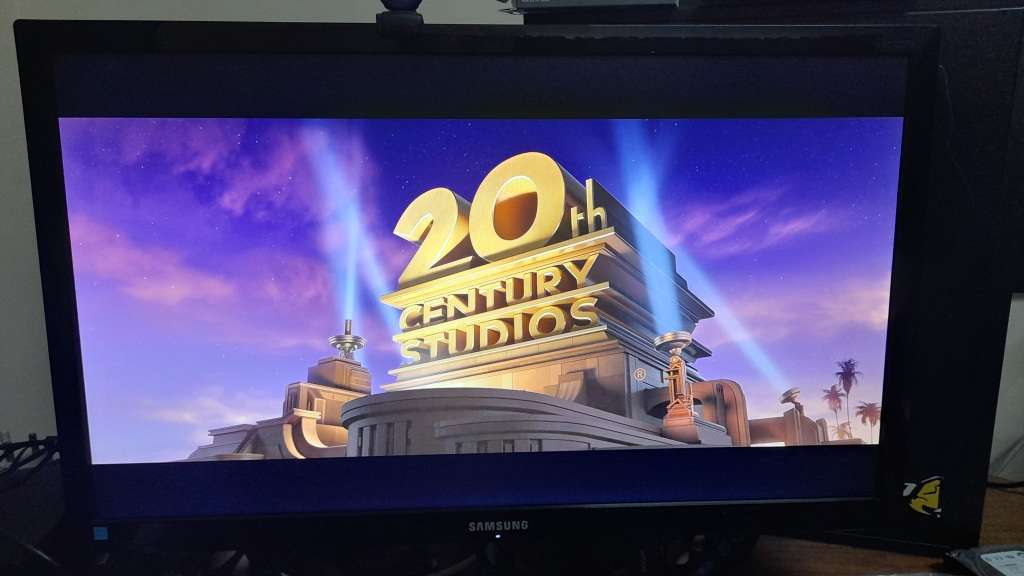 Mede8er MED500X2 Media Player + Wireless Keyboard + Wifi