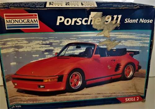 Monogram 2788 - Porsche 911 Slant Nose 1:24 Model Kit. 1995