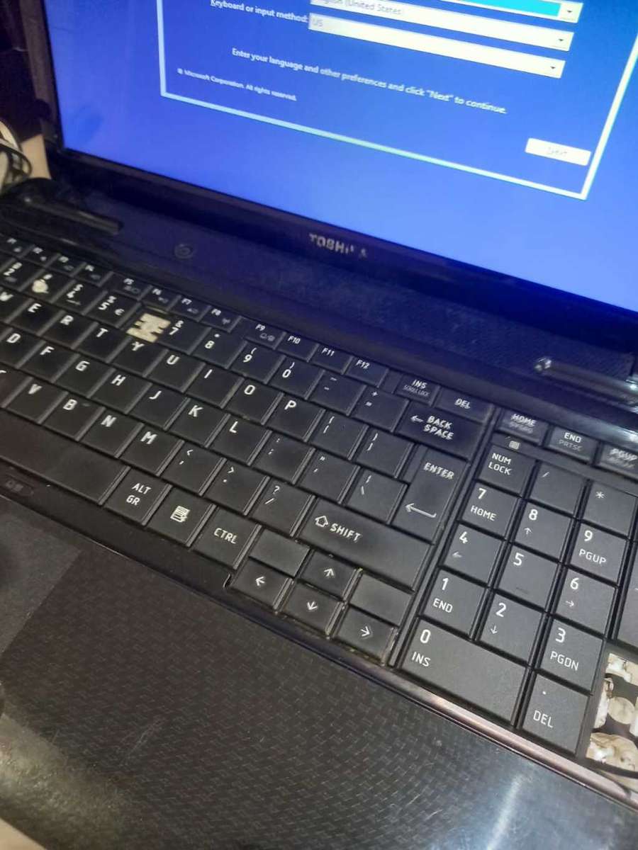 2 x laptops TOSHIBA AND HP 630