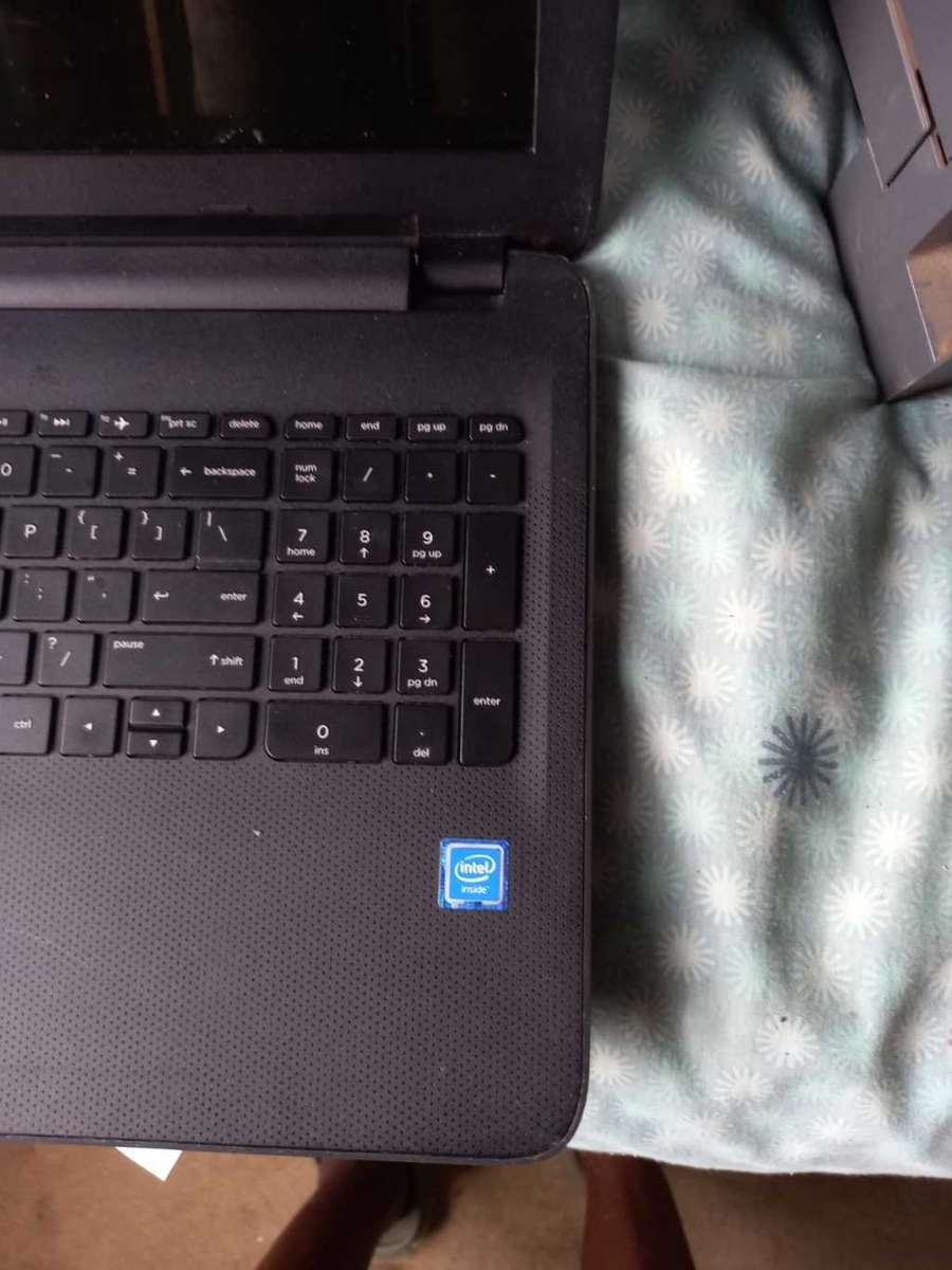 2X LAPTOPS  HP AND TOSHIBA