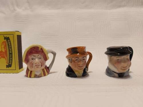 Toby jugs ( Artone England)