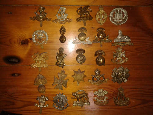 Lot WW2 British Regimental badges x 25