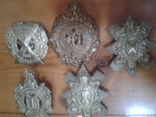 WW2 Scottish Regiment hat badges x5