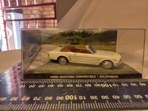 007 James Bond Ford Mustang convertible - Goldfinger
