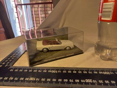 007 James Bond Ford Mustang convertible - Goldfinger