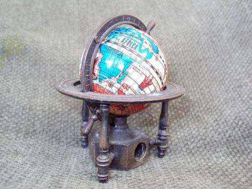 VINTAGE DIE CAST METAL DETAILED WORLD GLOBE ON STAND - PENCIL SHARPENER