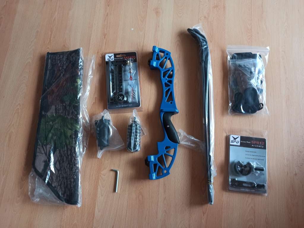 RETAIL-R4500 ,TAKEDOWN RECURVE BOW SET, CRAZY SALE INCLUDING ARROWS