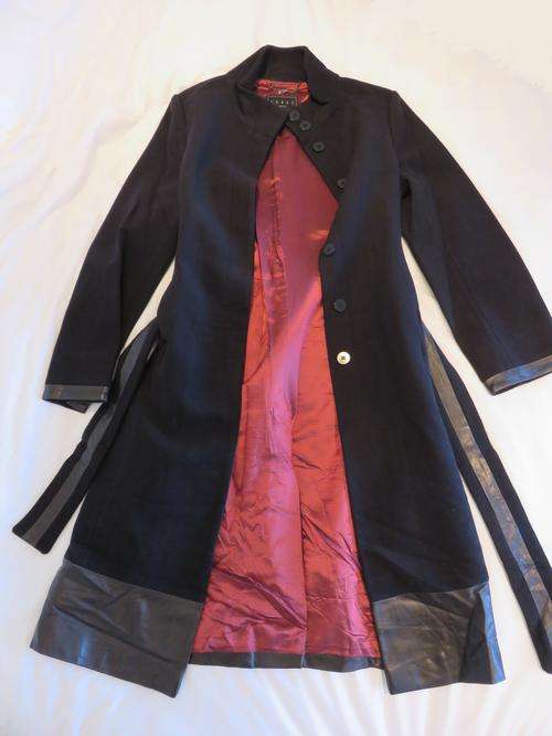REDUCED FOR WINTER - STUNNING WOOL & CASHMERE COAT - BOUGHT IN LONDON