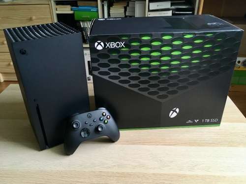 Xbox Series X 1TB (Free Shipping) **Amazing Condition** Cyberpunk 2077 Included