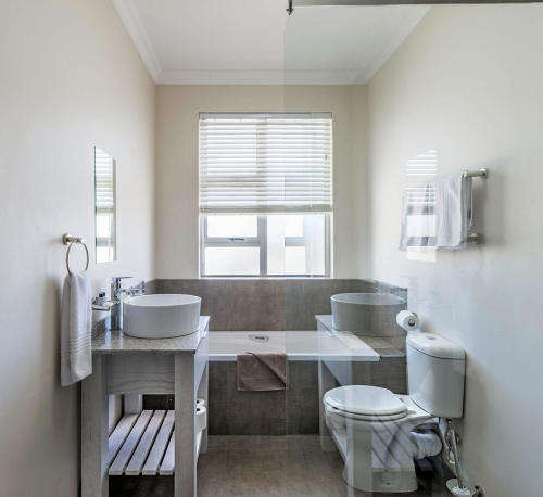 Weekend Getaway - Inverness, Sea Point, Cape Town,1 - 4 June 2018