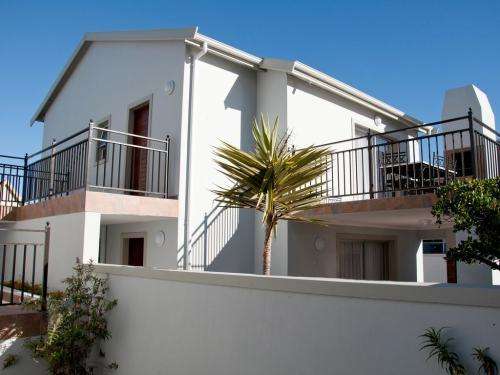 SCHOOL HOLIDAY BREAKAWAY - TABLE VIEW CABANAS, Cape Town, 29 June-2 July 2018