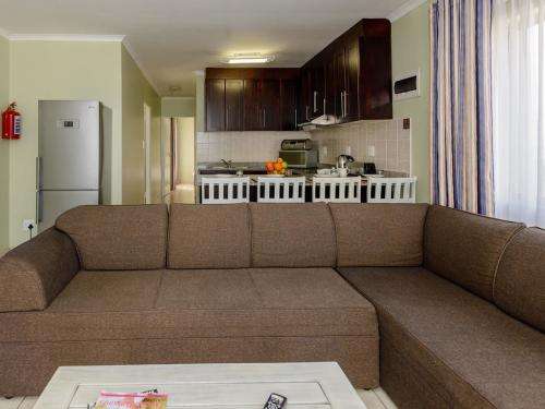 SCHOOL HOLIDAY BREAKAWAY - TABLE VIEW CABANAS, Cape Town, 29 June-2 July 2018