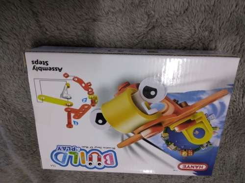 BUILD and PLAY SETS ( FREE GIFT )