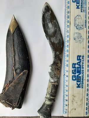 ** CRAZY R1 START ** NO RESERVE ** VINTAGE KUKRI FROM INDIA **