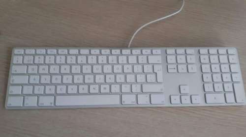 Apple Keyboard - Wired