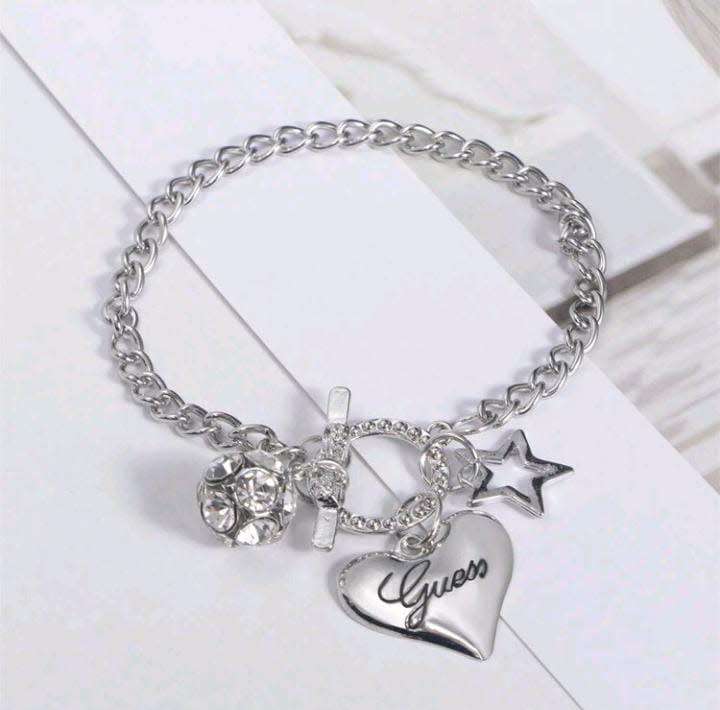 LATE ENTRY MUST SEE *****GUESS *****BRACELET BEAUTIFUL