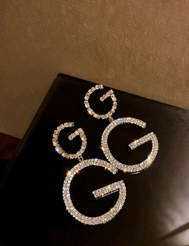 Beautiful G earrings