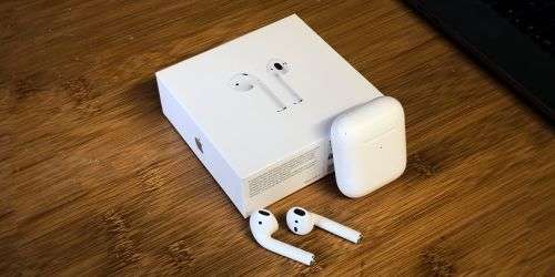 Apple Airpods with charging case