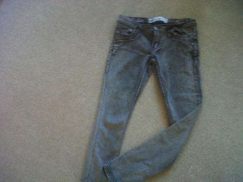 ***GORGEOUS pair of faded look black jeans!!! SIZE 32!!*** Excellent condition!