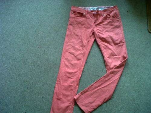 **Gorgeous coral skinny jeans!!** SIZE 32