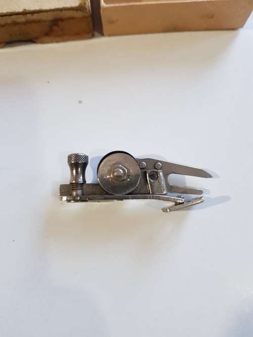 Zaglok, Zig-Zag Attachment