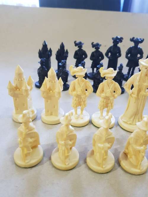 Chess Pieces, Complete