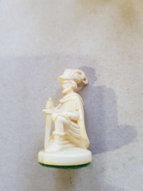 Chess Pieces, Complete