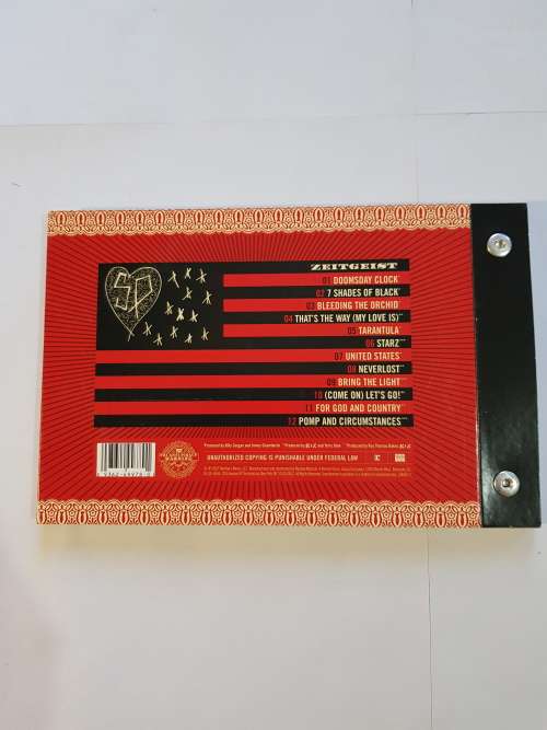 Smashing Pumpkins, Zeitgeist CD plus Book, 76 full colour pages