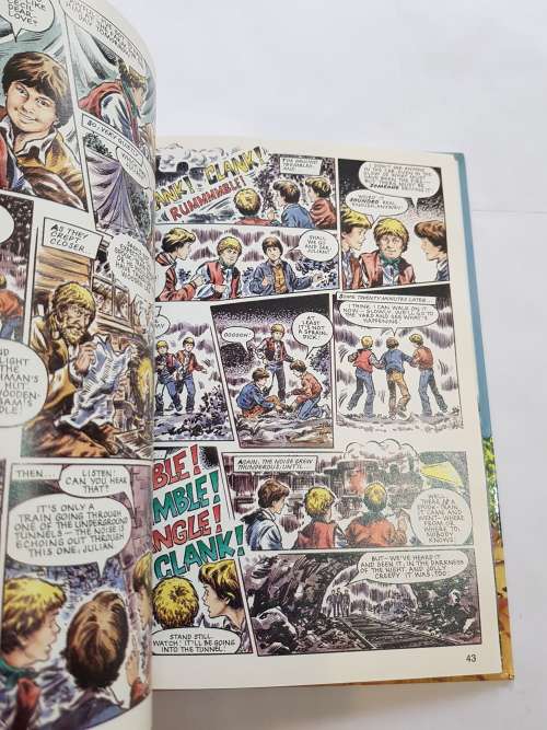 Famous Five Annual, Five Go Off To Camp 1984 Hardcover