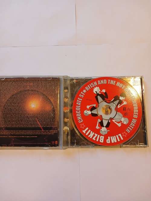 Limp Bizkit, Chocolate Starfish and the Hot Dog Flavoured Water CD