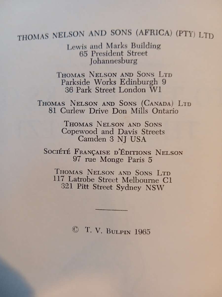 To The Banks of the Zanbezi by T.V. Bulpin