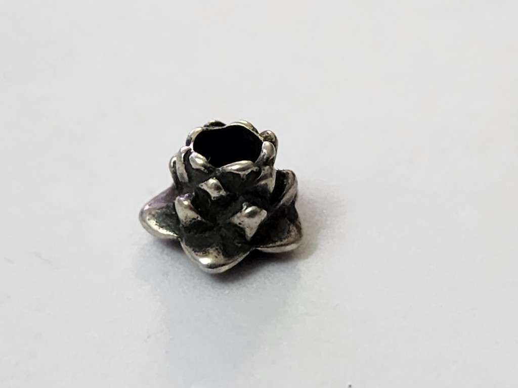 LOTUS BEAD - RETIRED BEAD
