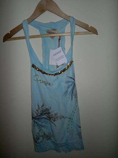 GUESS LADIES TOP, 100% AUTHENTIC SIZE EXTRA SMALL RETAIL PRICE R599