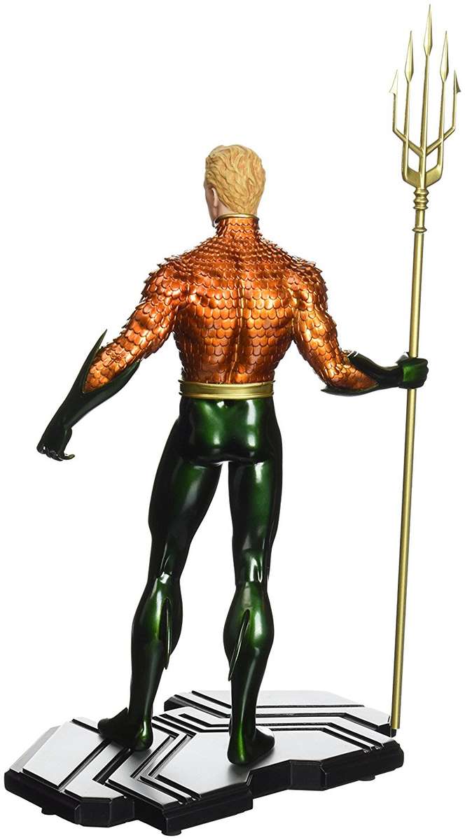 DC Icons Collectables: Aquaman Statue (1:6 Scale)
