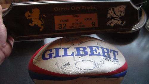 1995 CURRIE CUP BAll signed by the LIONS/INCLUDES SCORE WOODEN BOARD