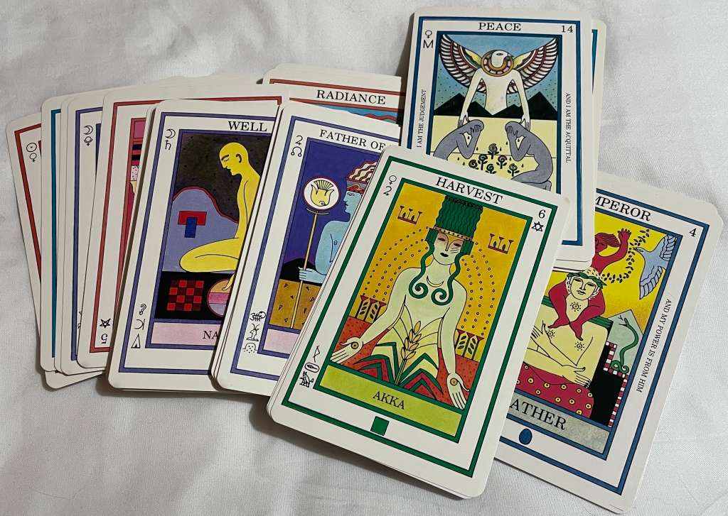 The Elemental Tarot - Caroline Smith