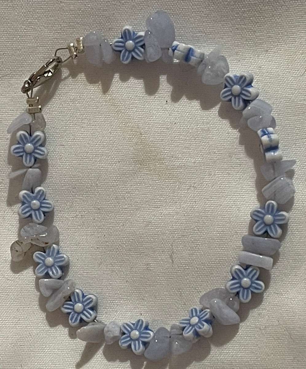 Blue Lace Agate and Floral Bead Bracelet