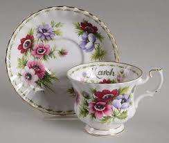 ROYAL ALBERT - Flower of the Month : March - (Cup and Saucer / Duo)