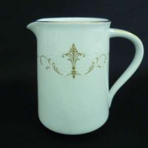 NORITAKE COURTNEY MILK JUG
