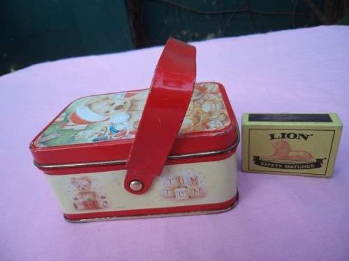 TEDDY BEAR TIN - With Handle - [Teddy Tum]