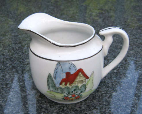 VINTAGE MILK JUG / Creamer - Shows a Cottage