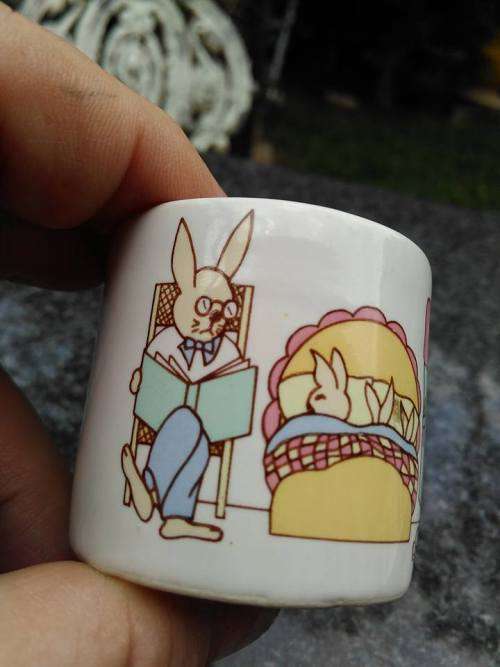 EGG CUP WITH BUNNIES