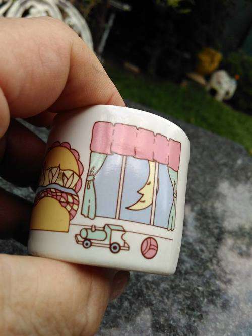 EGG CUP WITH BUNNIES