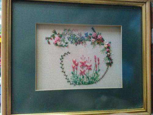 BEAUTIFUL FRAMED NEEDLEWORK PICTURE - Hand Sewn