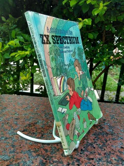 DEWHIRST, John & TENNISON, Rosemary : A Child's Guide to the ZX Spectrum -(Paperback)