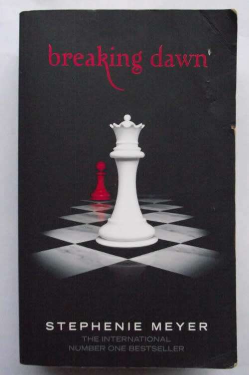 MEYER, Stephenie - Breaking Dawn - [Twilight # 4] - (Paperback)