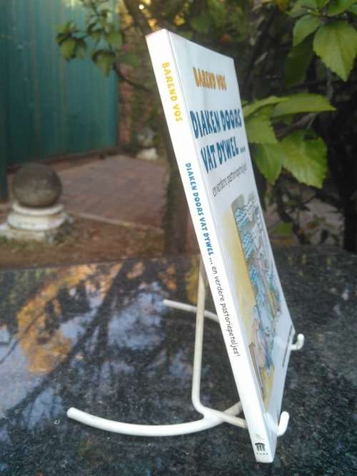 VOS, Barend - Diaken Doors vat Dywel : En verdere pastoriepetaljes! - (Sagteband)