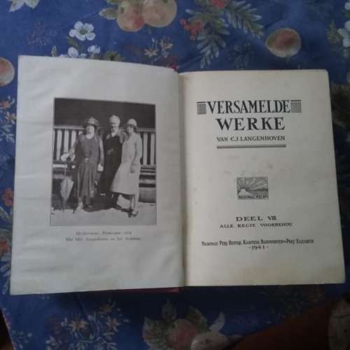 LANGENHOVEN, C.J. - Versamelde Werke : Slegs deel VII (7) van 'n ou rooi onvolledige stel